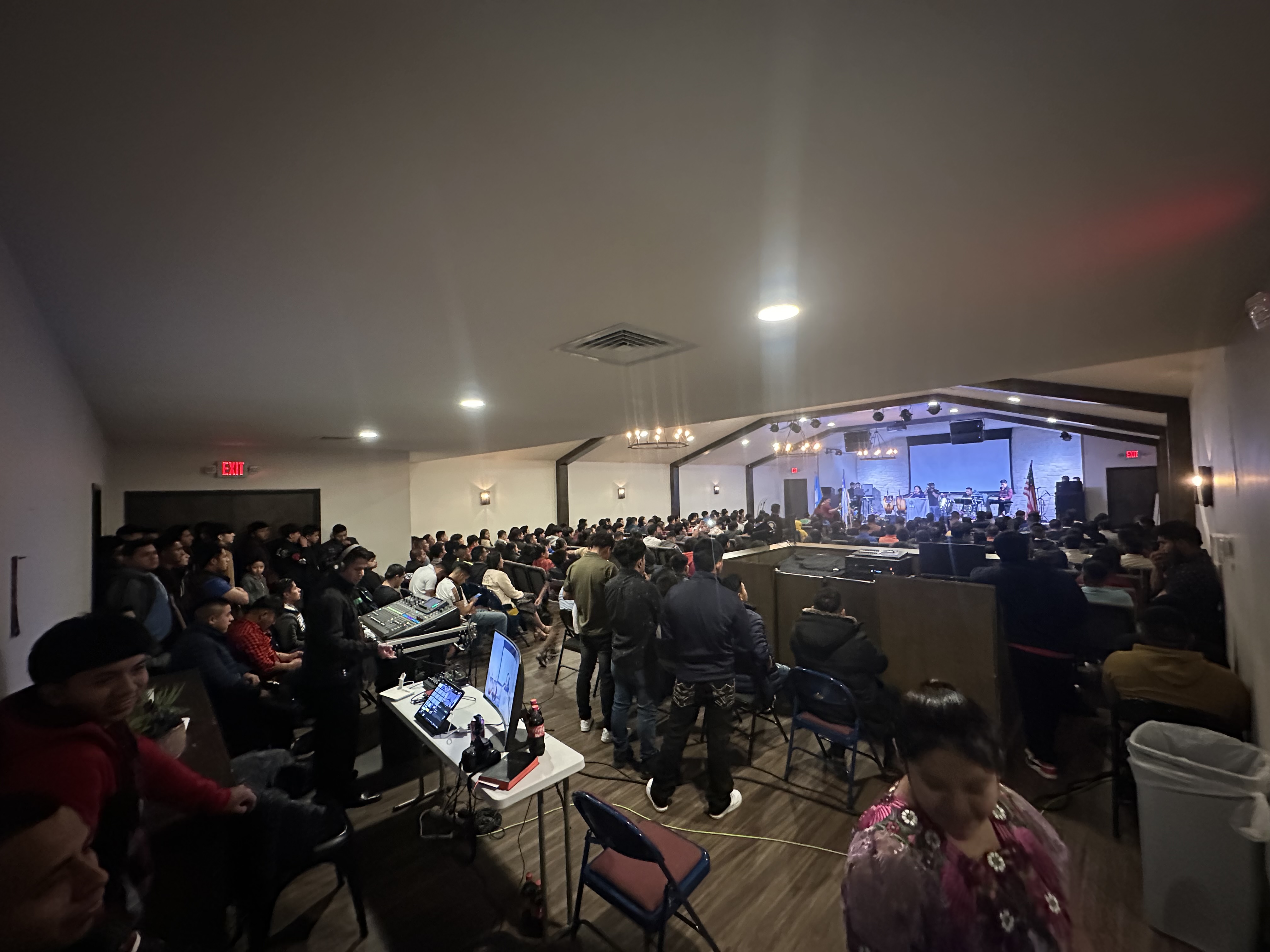 Iglesia Bautista Kekchi en Dallas, TX. Horarios, eventos, sermones y transmisiones en vivo.